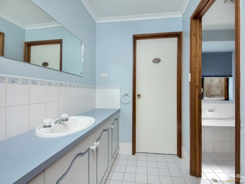 16 Stillwell Court, Greenwith SA 5125