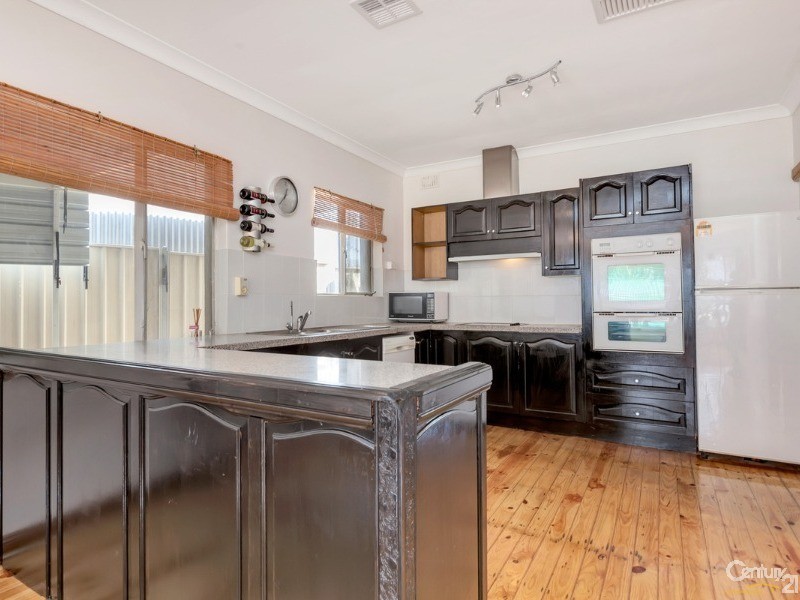 4 Yarramie Ave, Banksia Park SA 5091