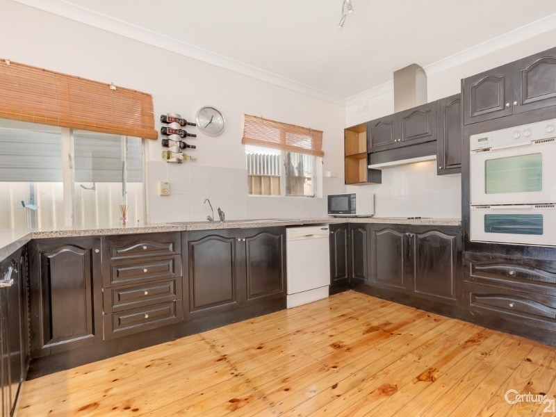 4 Yarramie Ave, Banksia Park SA 5091