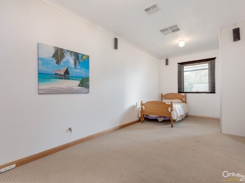 4 Yarramie Ave, Banksia Park SA 5091