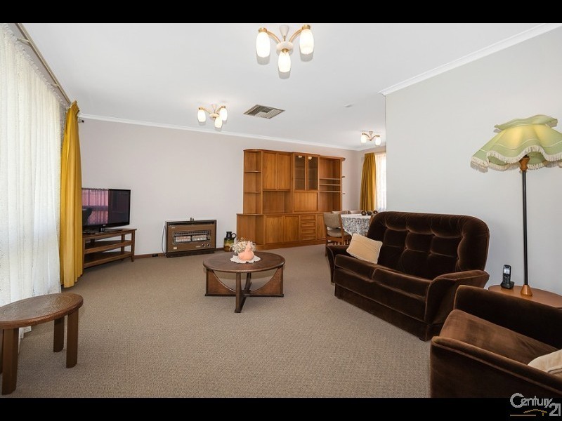 26 Meakin Tce, Seaton SA 5023