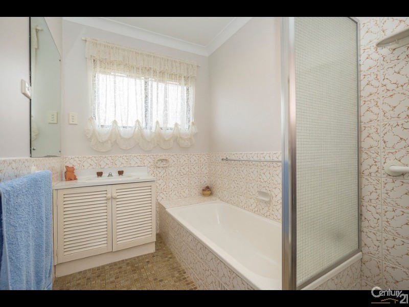 26 Meakin Tce, Seaton SA 5023