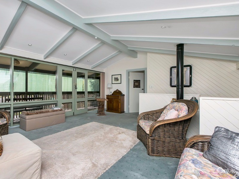 5 Swallow Ave, Modbury Heights SA 5092
