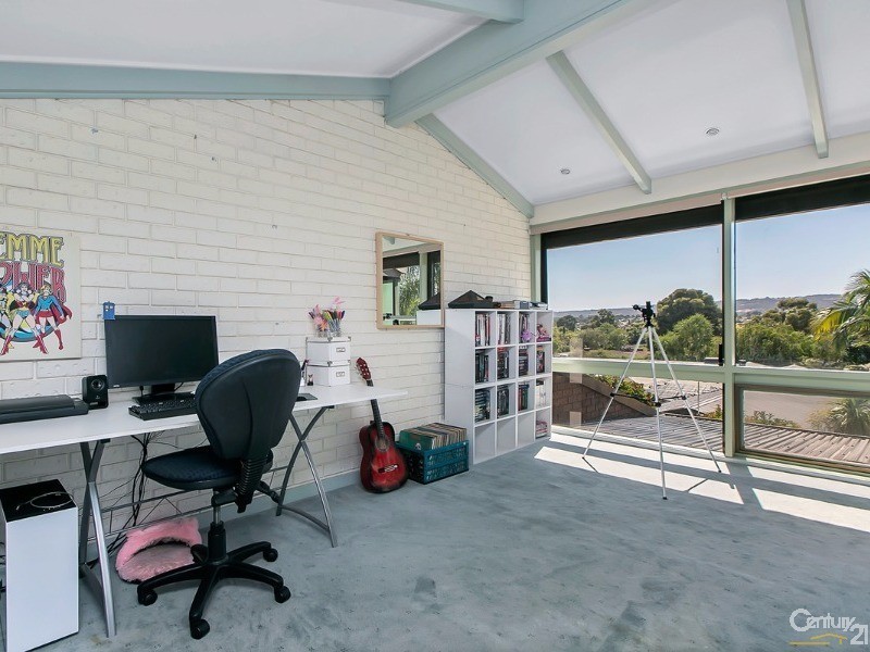 5 Swallow Ave, Modbury Heights SA 5092
