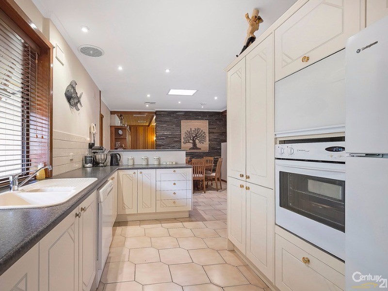 25 Grevillea drive, Banksia Park SA 5091