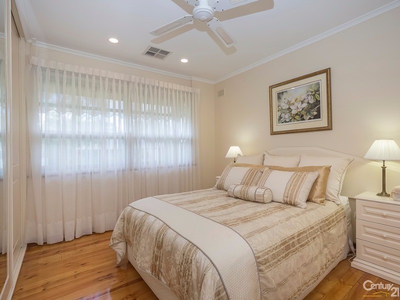 25 Grevillea drive, Banksia Park SA 5091