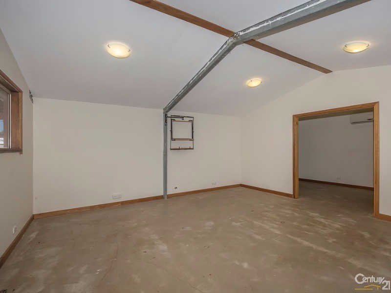 100 Billabong Rd, Modbury Heights SA 5092