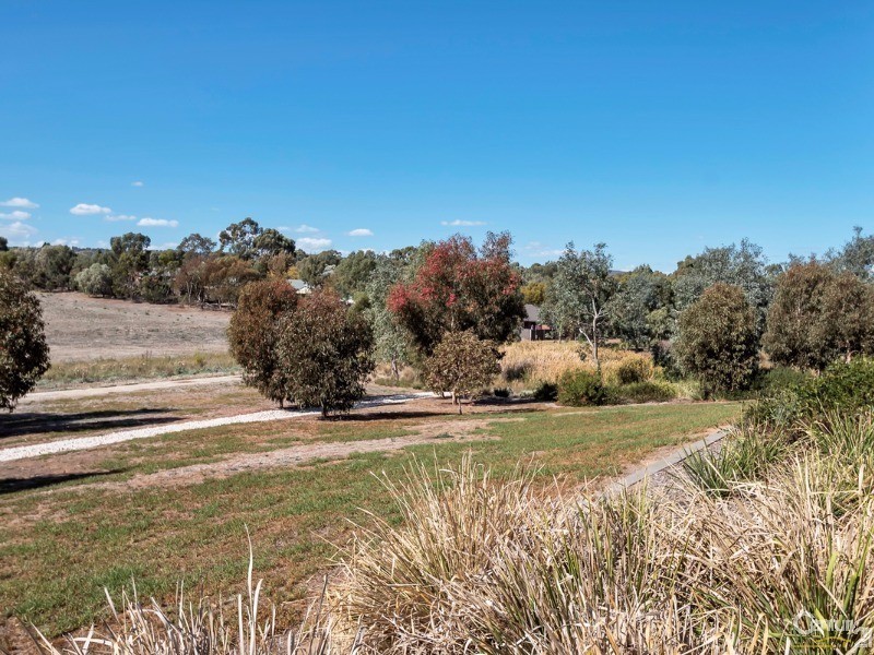 5 Oakridge Circuit, Golden Grove SA 5125