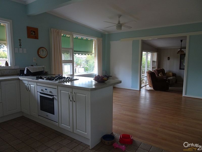 17 Kym Avenue, Valley View SA 5093