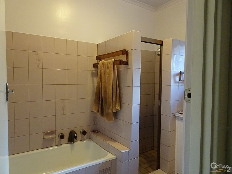 17 Kym Avenue, Valley View SA 5093