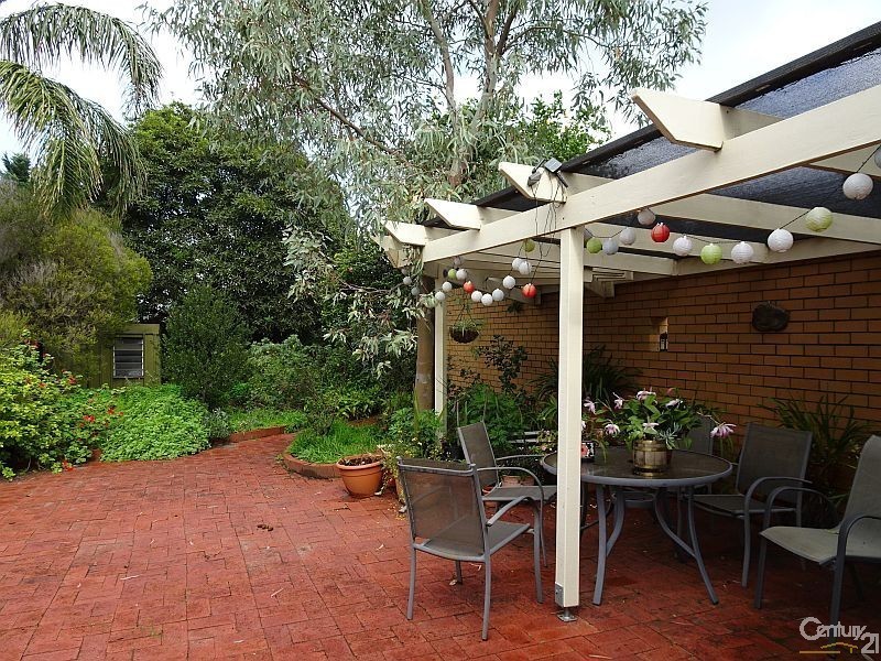 17 Kym Avenue, Valley View SA 5093