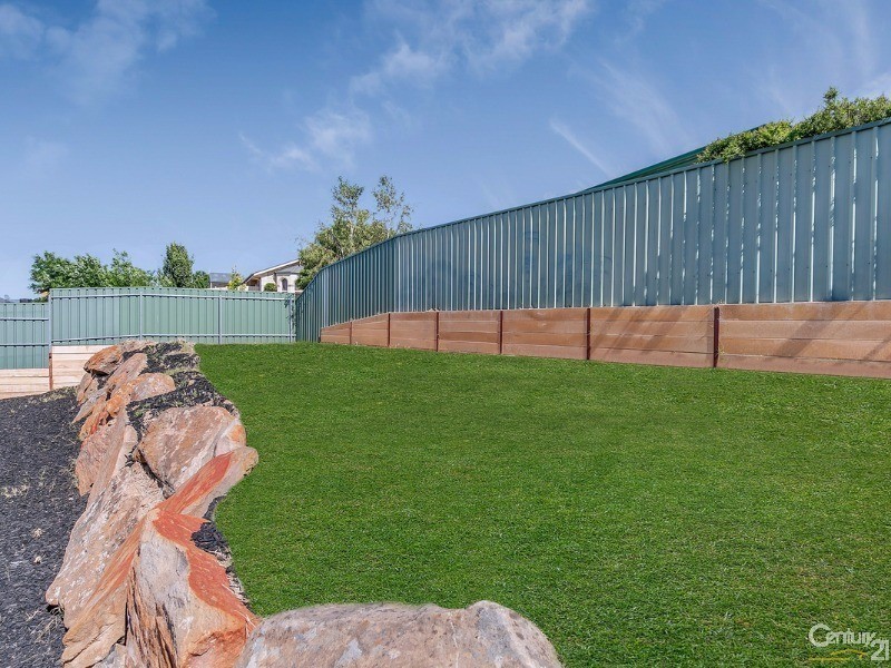 11 Falcon Drive, Hewett SA 5118