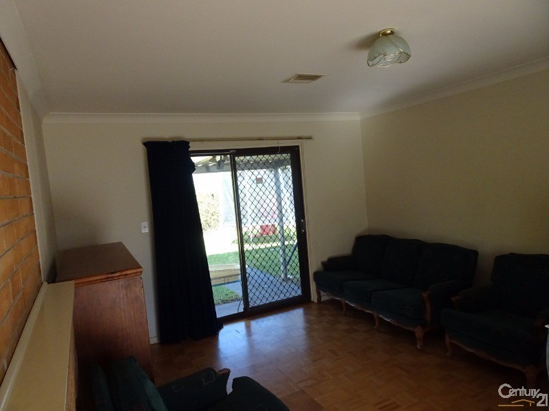 11 Carnarvon Avenue, Redwood Park SA 5097