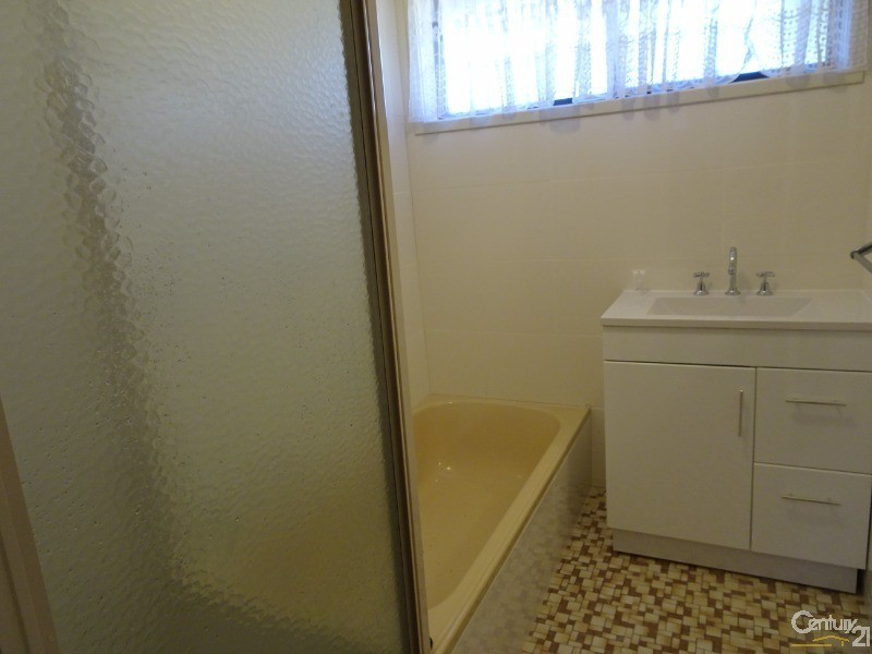 11 Carnarvon Avenue, Redwood Park SA 5097