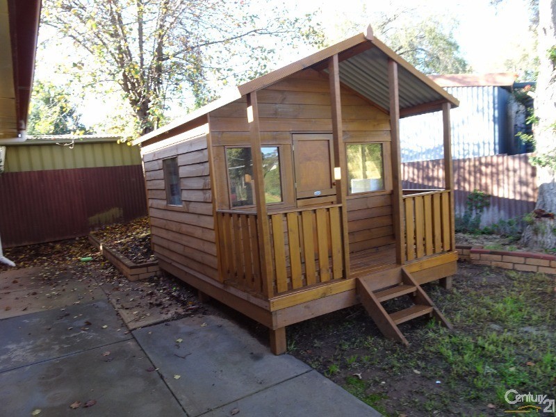 11 Carnarvon Avenue, Redwood Park SA 5097