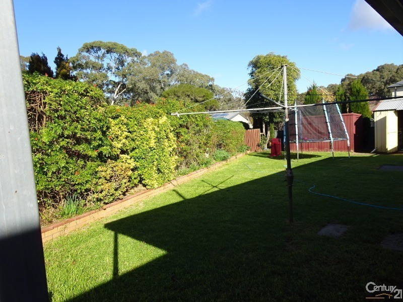 11 Carnarvon Avenue, Redwood Park SA 5097