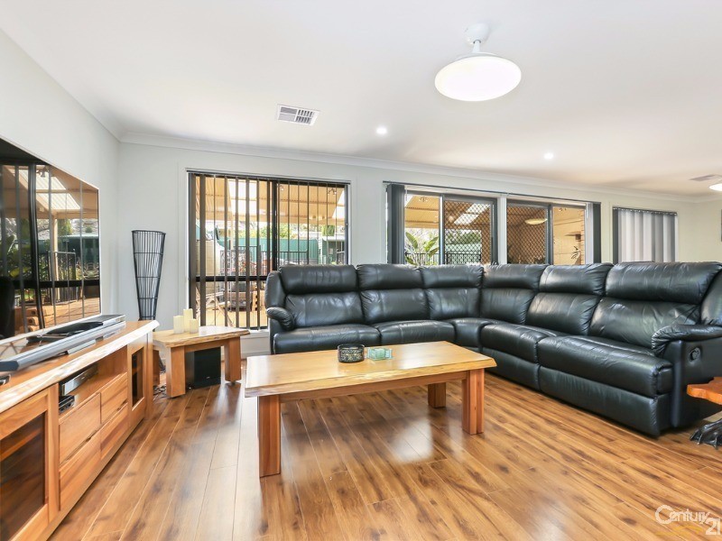 20 Albany Terrace, Valley View SA 5093