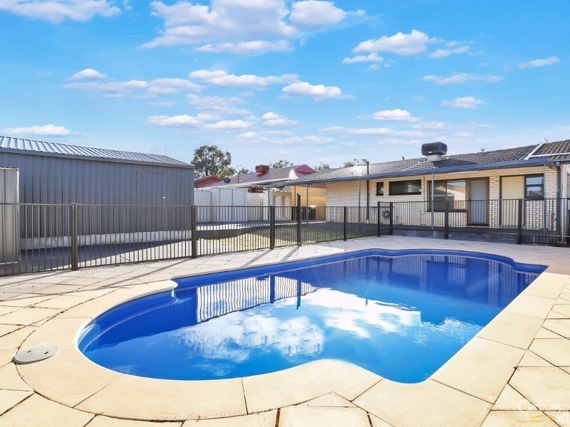 4 Jeff Street, Para Vista SA 5093