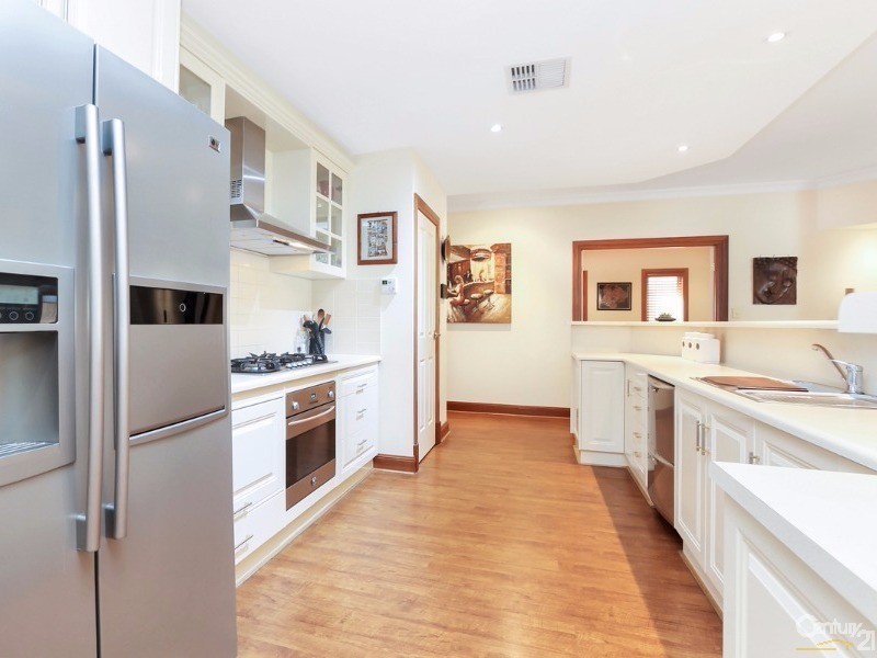 9 Sunset Circuit, Walkley Heights SA 5098