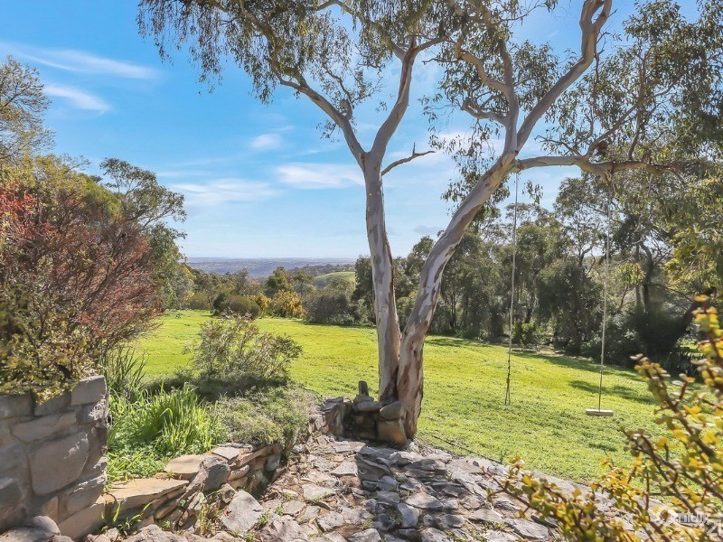 30 Range Road South, Houghton SA 5131