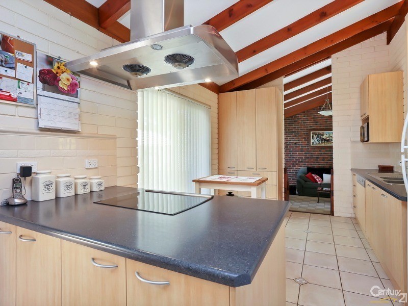 4 Barker Way, Valley View SA 5093