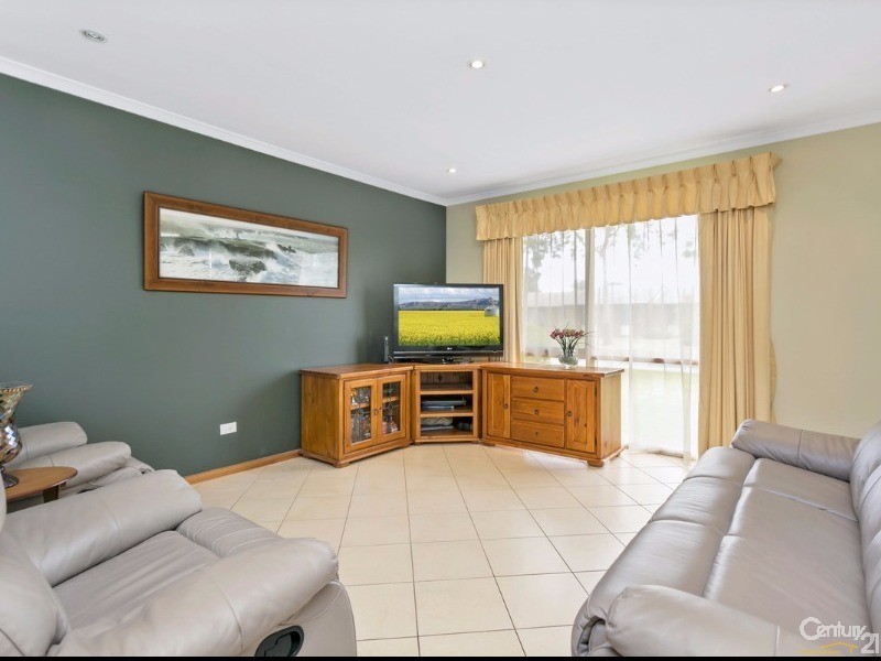 42 Banksia Crescent, Parafield Gardens SA 5107