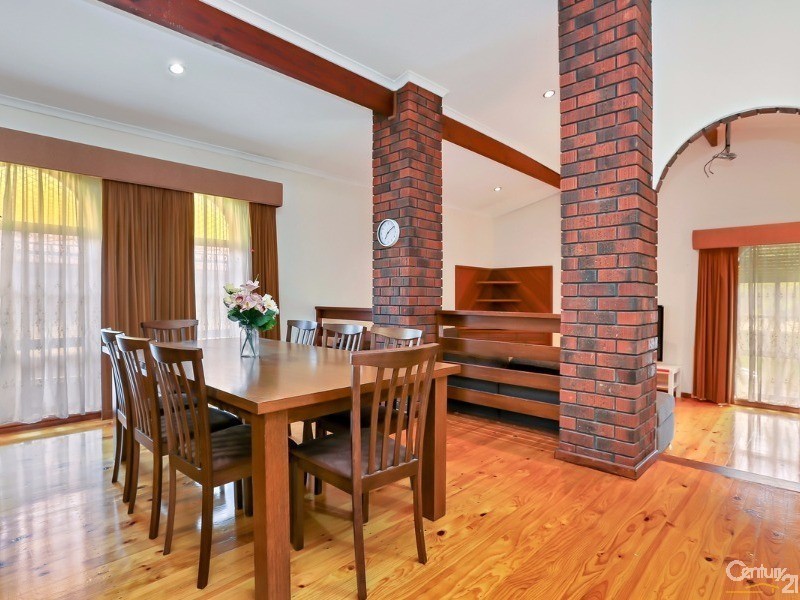 5 Plews Avenue, Valley View SA 5093