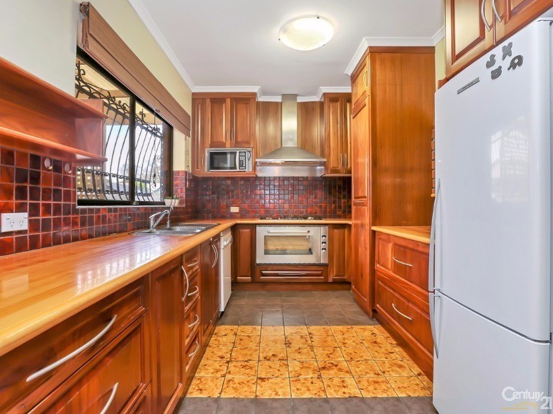 5 Plews Avenue, Valley View SA 5093