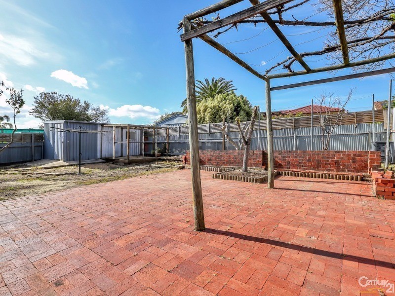 5 Plews Avenue, Valley View SA 5093