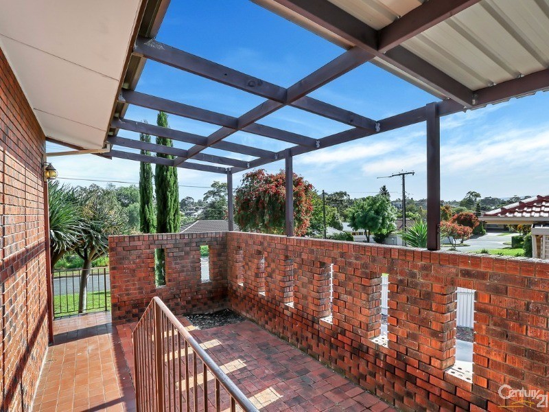5 Plews Avenue, Valley View SA 5093