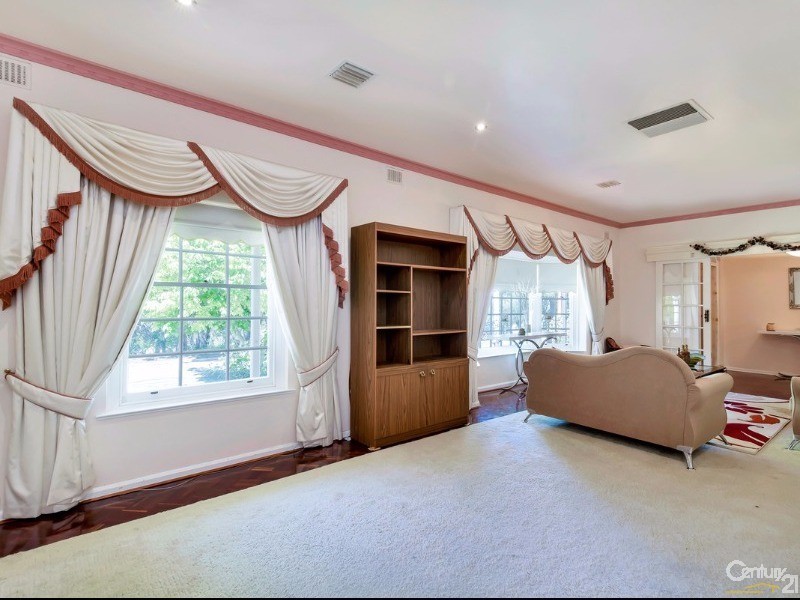 2 Wattlebird Drive, Highbury SA 5089