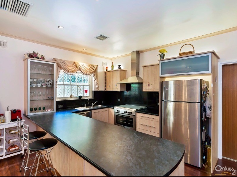 2 Wattlebird Drive, Highbury SA 5089