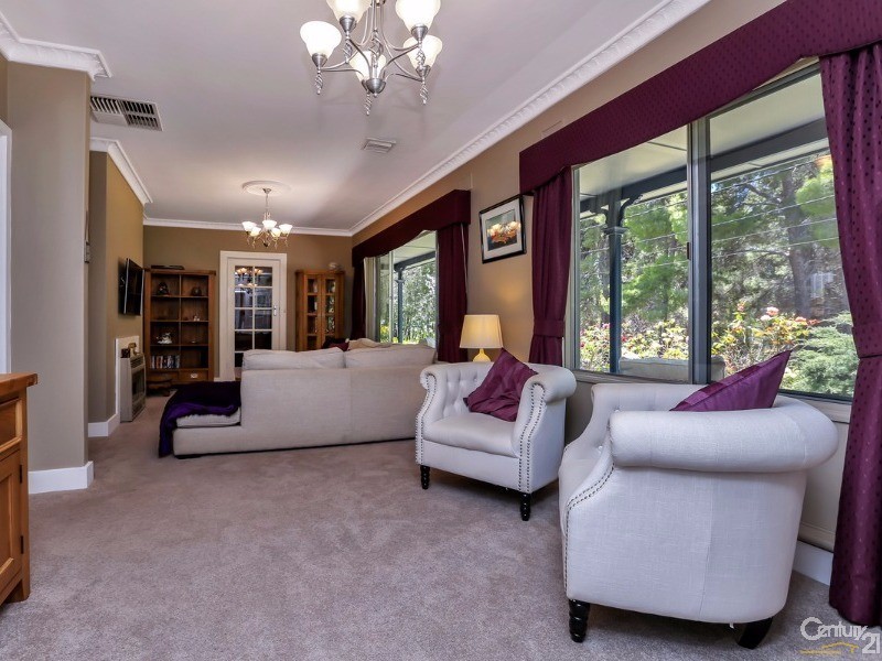 15 Windsor Road, Highbury SA 5089