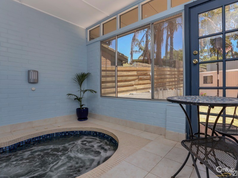 15 Windsor Road, Highbury SA 5089