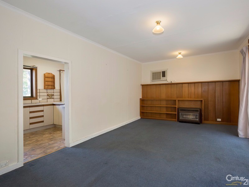 255 Wright Road, Valley View SA 5093