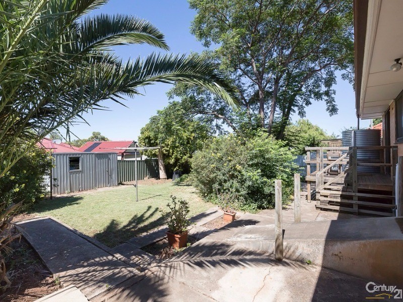 255 Wright Road, Valley View SA 5093