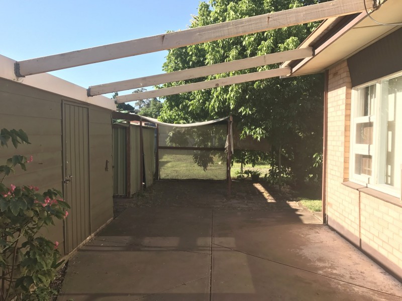 205 Wright Road, Valley View SA 5093