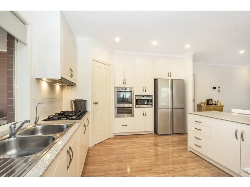 31 Britten Crescent, Modbury SA 5092