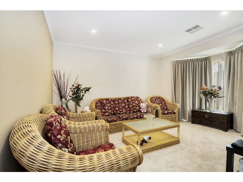 31 Britten Crescent, Modbury SA 5092