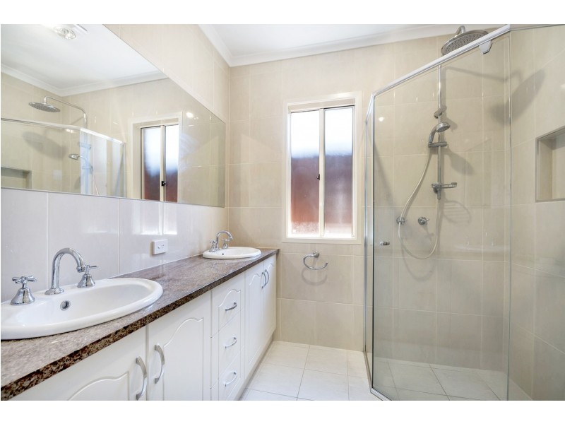 31 Britten Crescent, Modbury SA 5092