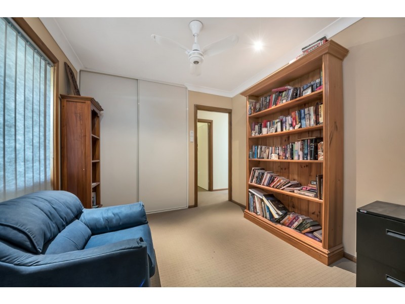 16 Morris Drive, Valley View SA 5093