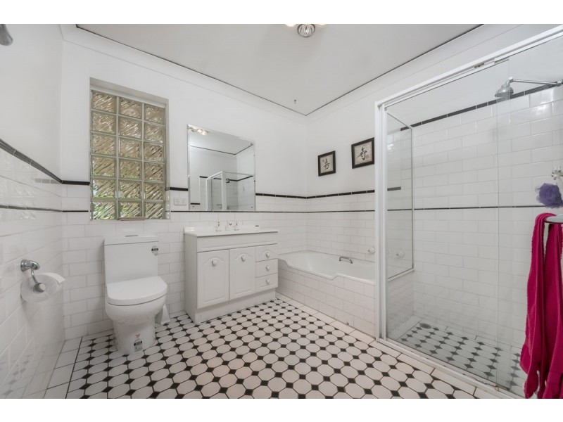 16 Morris Drive, Valley View SA 5093