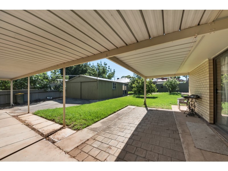 16 Morris Drive, Valley View SA 5093