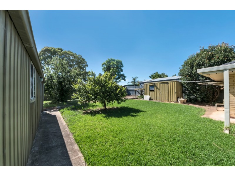16 Morris Drive, Valley View SA 5093
