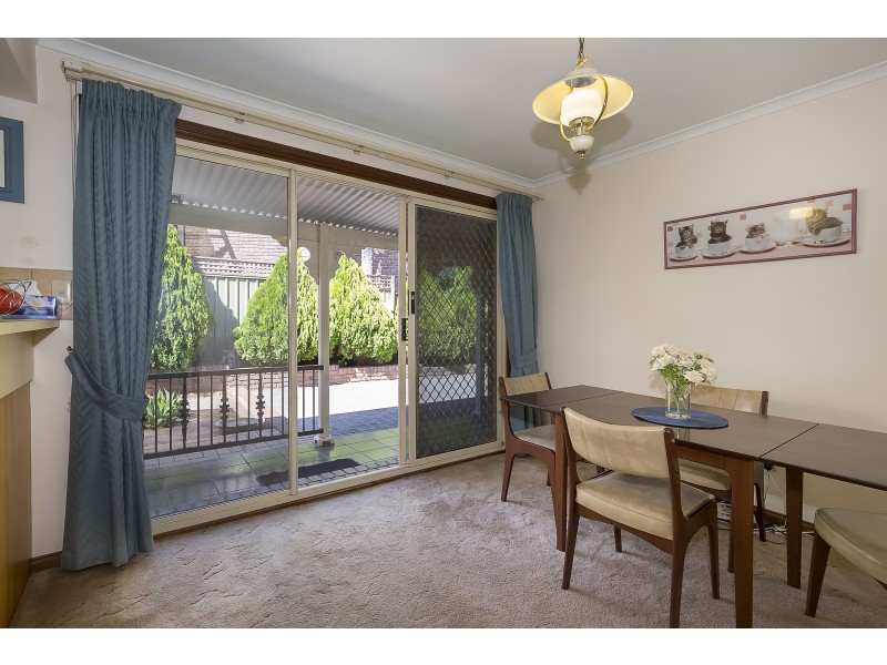 2 Parry Crescent, Redwood Park SA 5097