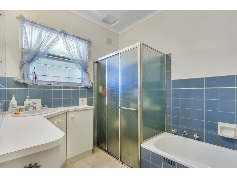 71 Valley View Drive, Highbury SA 5089