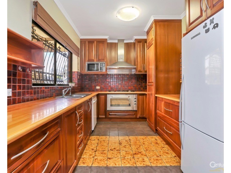 5 Plews Avenue, Valley View SA 5093