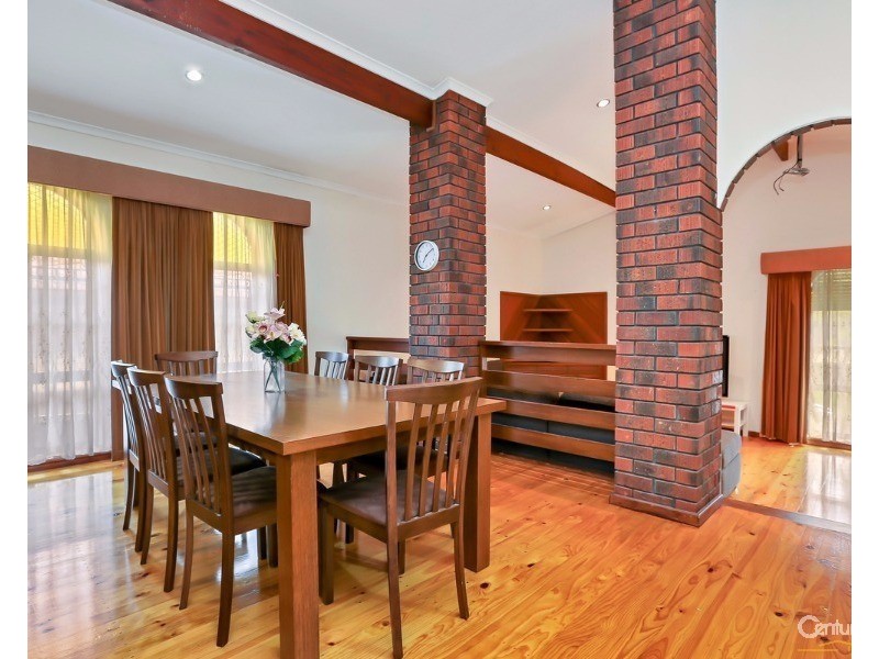 5 Plews Avenue, Valley View SA 5093