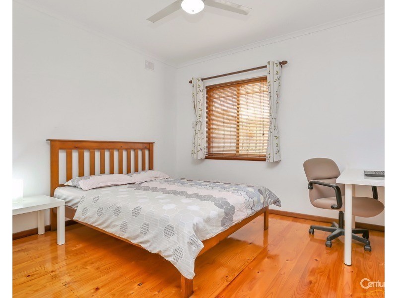 5 Plews Avenue, Valley View SA 5093