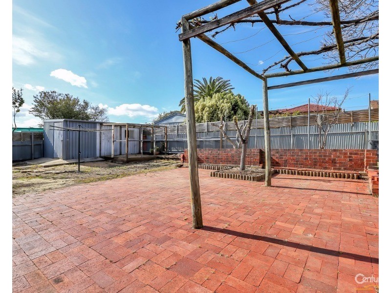 5 Plews Avenue, Valley View SA 5093